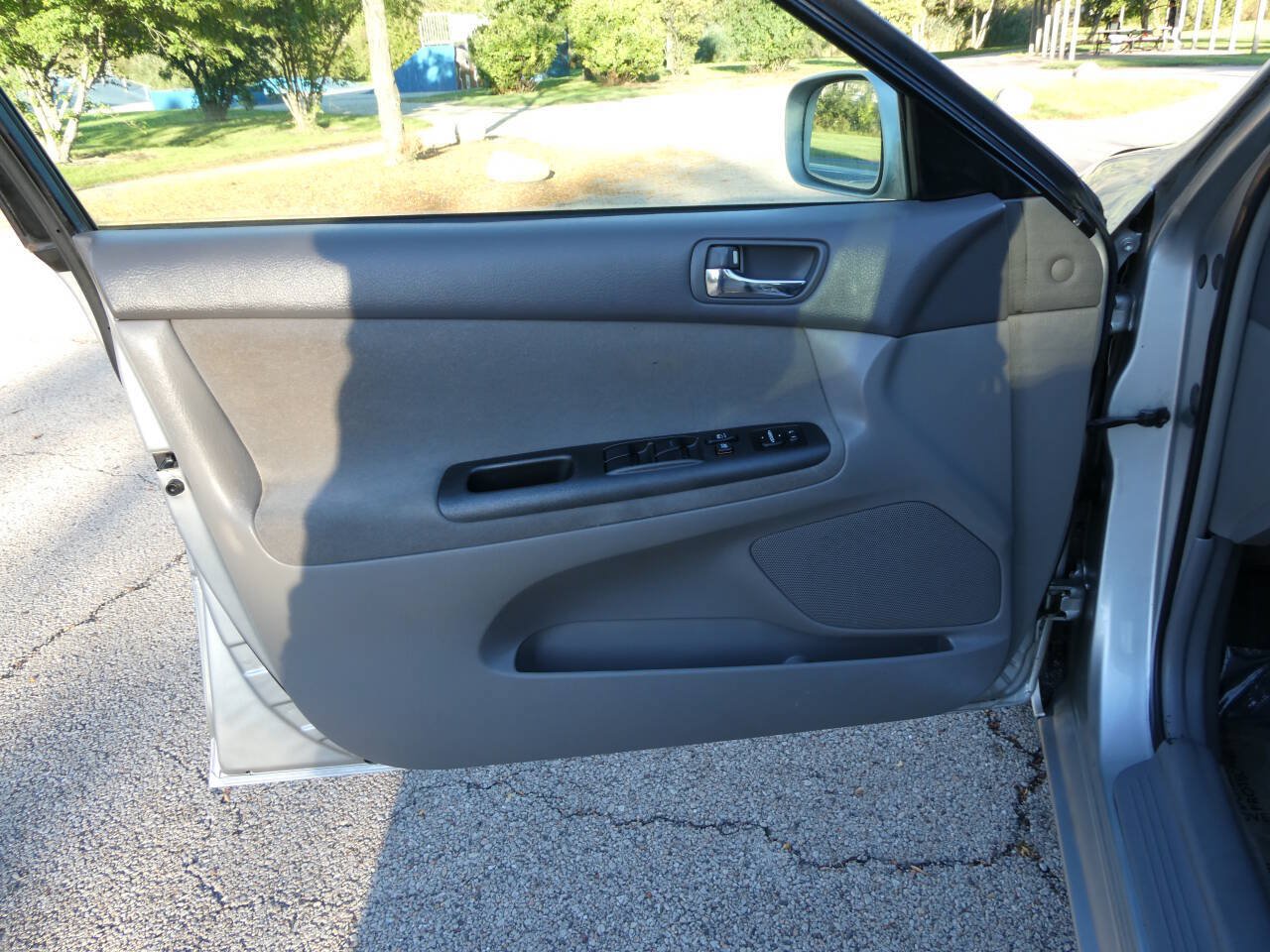 Used 2005 Toyota Camry LE FWD image 21