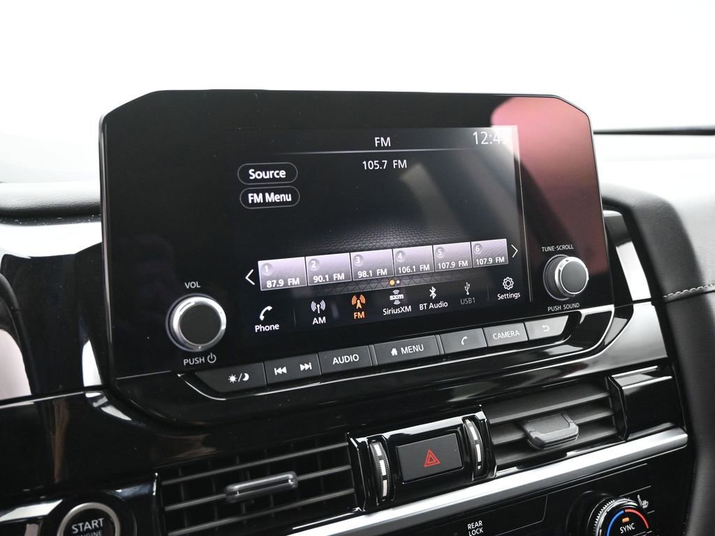 Used 2023 Nissan Pathfinder SV w/ SV Premium Package image 15