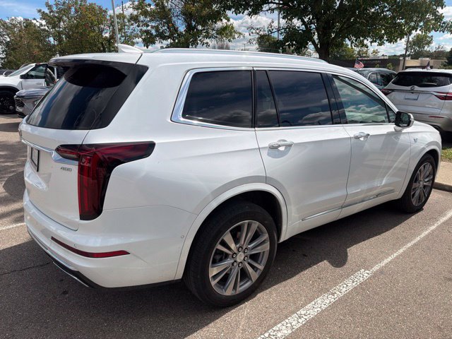 Used 2023 Cadillac XT6 Premium Luxury w/ Technology Package AWD/4WD image 3