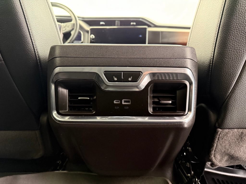 Used 2024 GMC Sierra 1500 Denali AWD/4WD image 32
