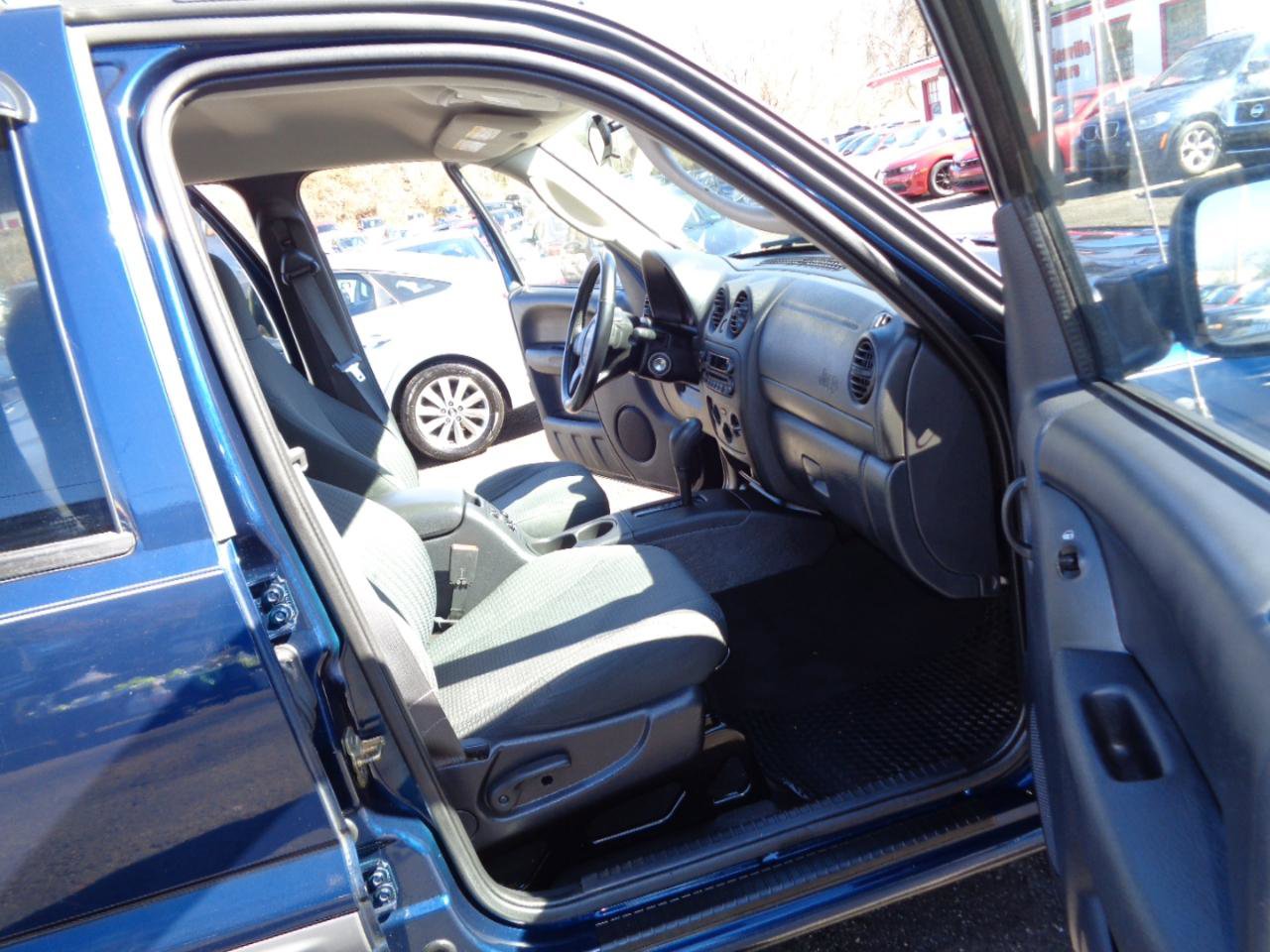 Used 2003 Jeep Liberty Sport RWD image 15