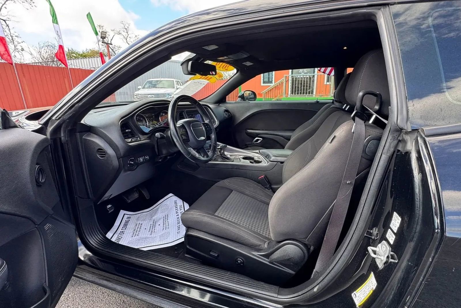 Used 2019 Dodge Challenger SXT image 8