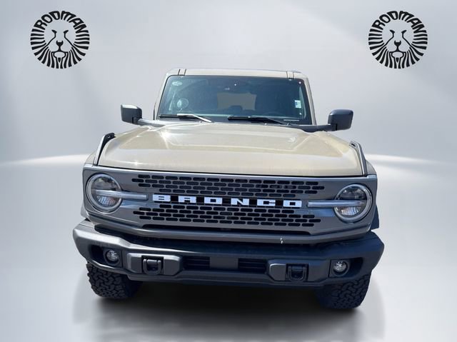 New 2025 Ford Bronco Outer Banks w/ Sasquatch Package AWD/4WD image 2