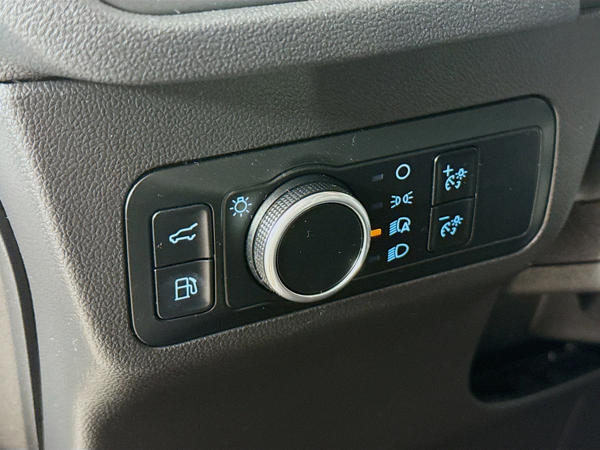 Used 2024 Ford Escape ST-Line w/ Equipment Group 301A image 9