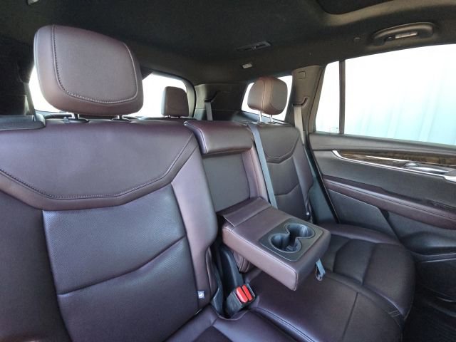 Used 2021 Cadillac XT6 Premium Luxury image 16