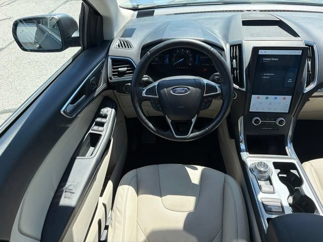 Used 2022 Ford Edge Titanium w/ Equipment Group 301A AWD/4WD image 21