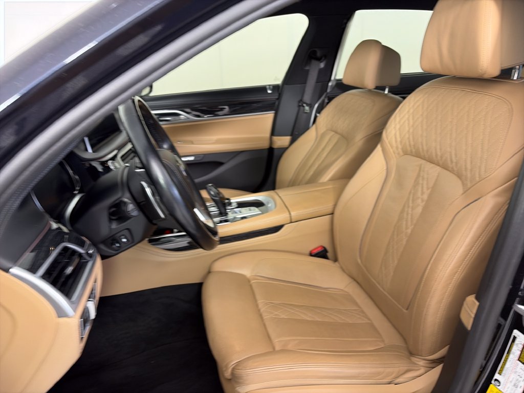 Used 2017 BMW 750i xDrive AWD/4WD image 11