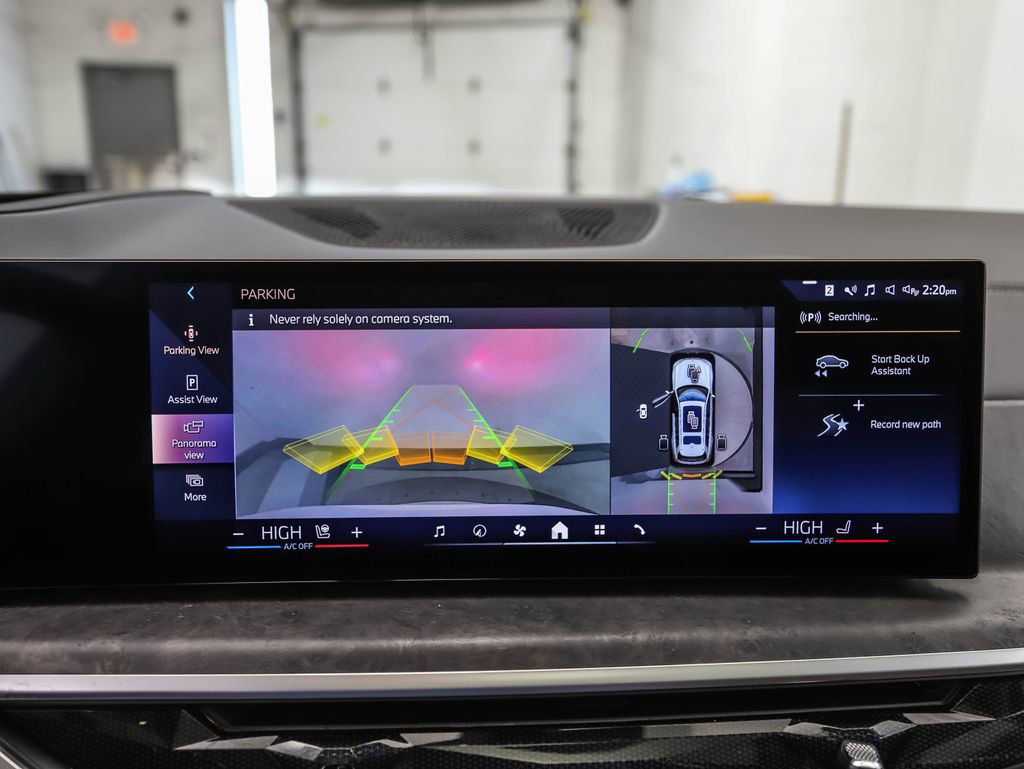 Used 2024 BMW X7 xDrive40i w/ Premium Package image 19