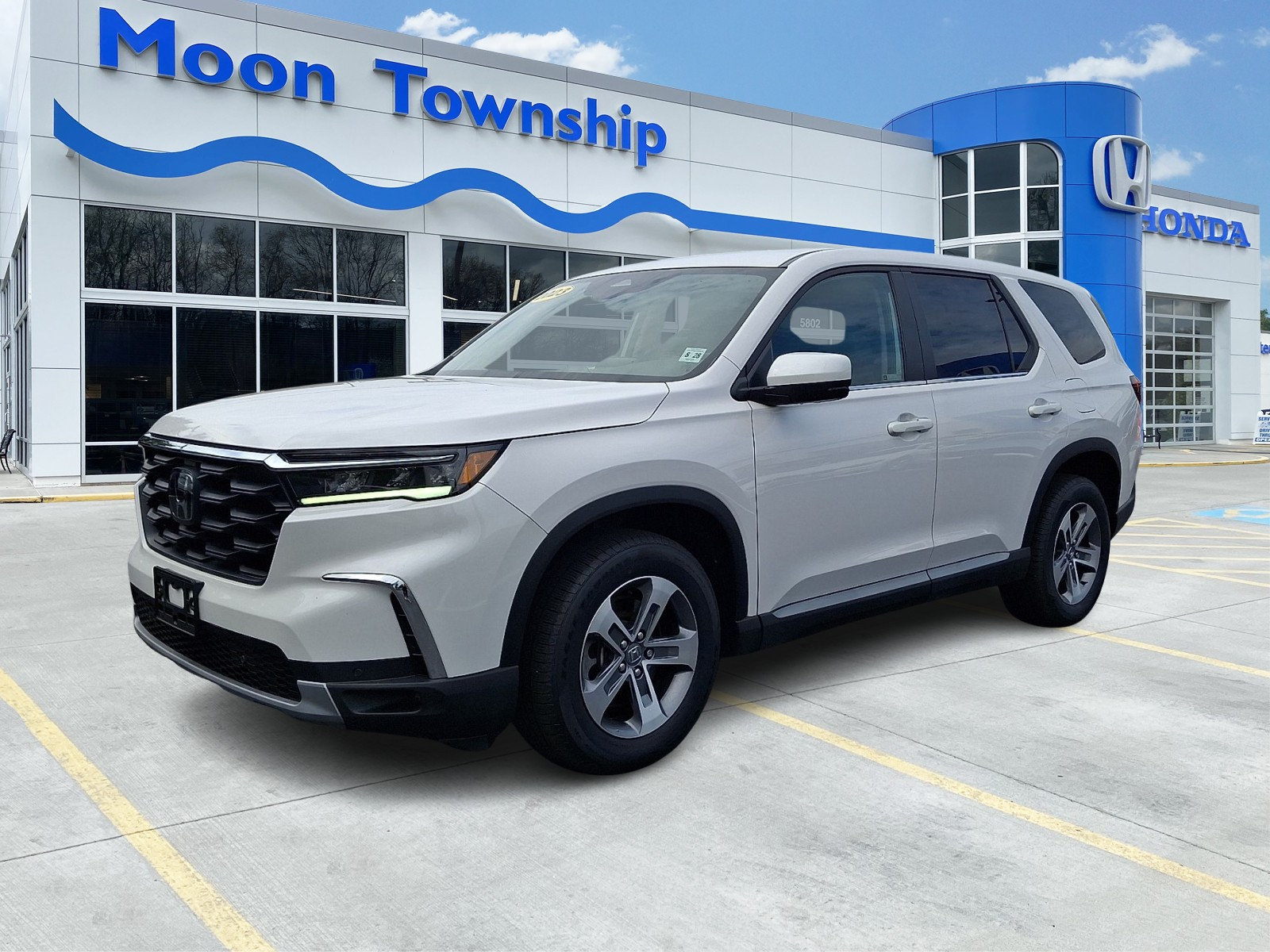 Used 2023 Honda Pilot EX-L image 3