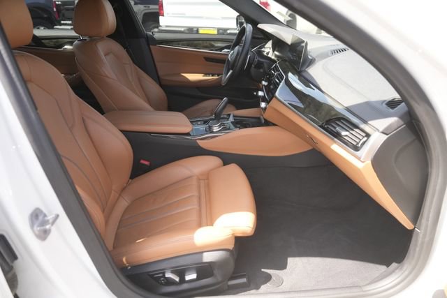 Used 2020 BMW 540i w/ M Sport Package image 19