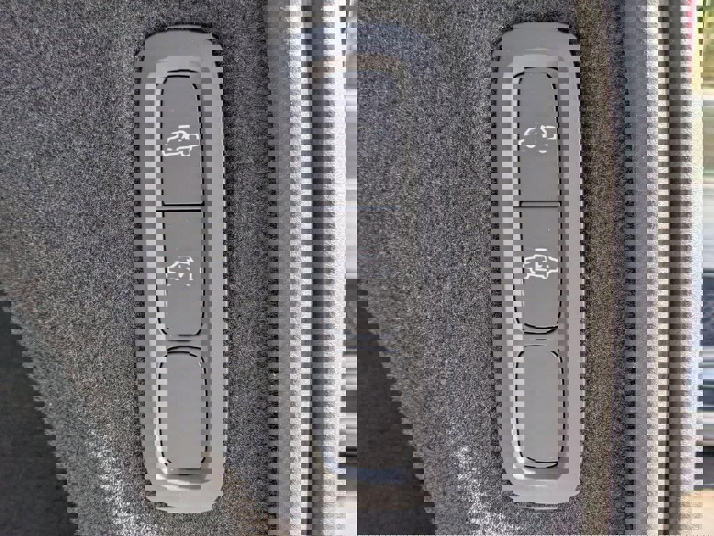 New 2026 Volvo XC90 T8 Ultra w/ Lounge Package image 15