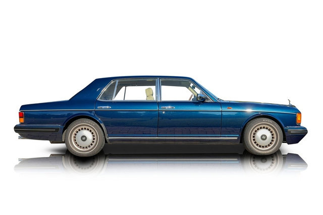 Used 1996 Rolls-Royce Silver Dawn image 2