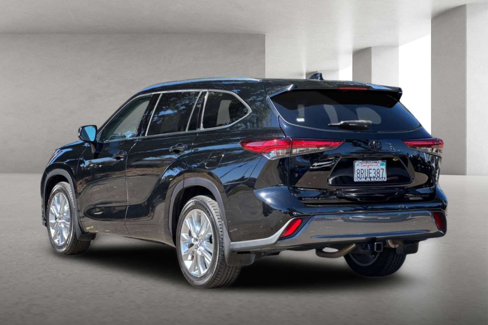 Used 2020 Toyota Highlander Limited AWD/4WD image 6
