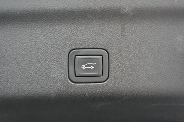 Used 2024 Chevrolet Suburban LT AWD/4WD image 10