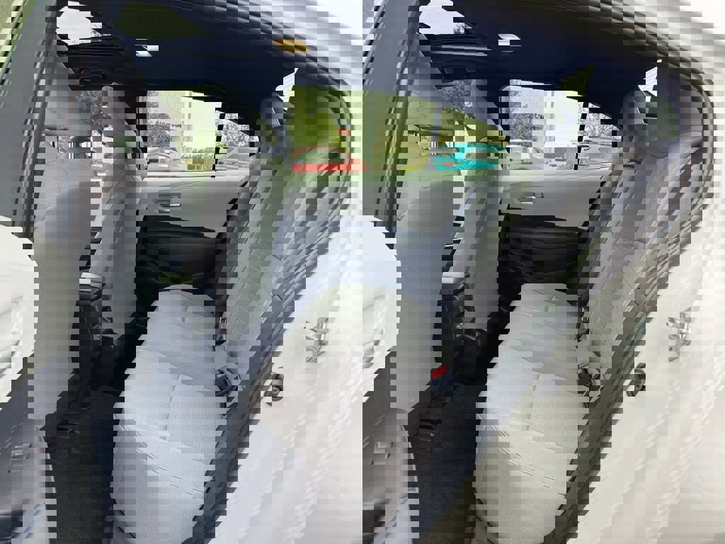 Used 2023 Toyota Corolla SE w/ SE Premium Package image 14