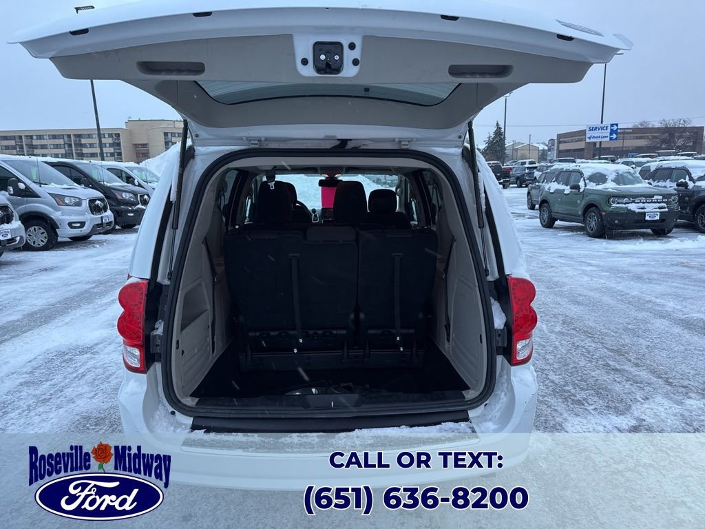 Used 2019 Dodge Grand Caravan SE image 32