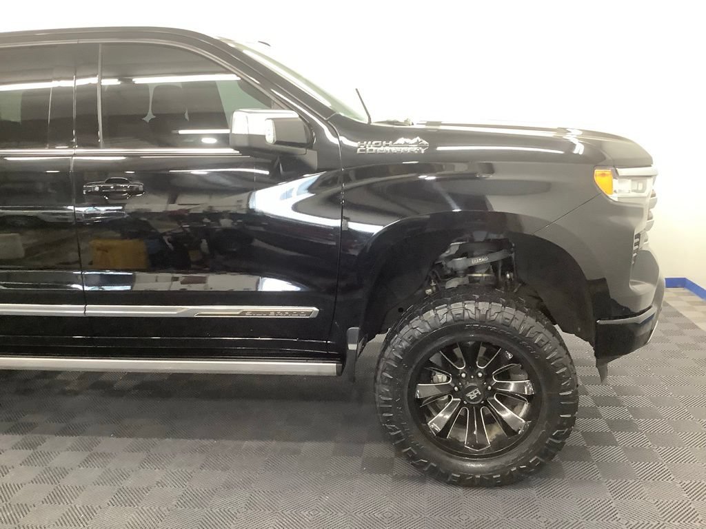 Used 2022 Chevrolet Silverado 1500 High Country w/ High Country Premium Package AWD/4WD image 24