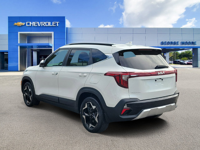 Used 2024 Kia Seltos EX AWD/4WD image 3