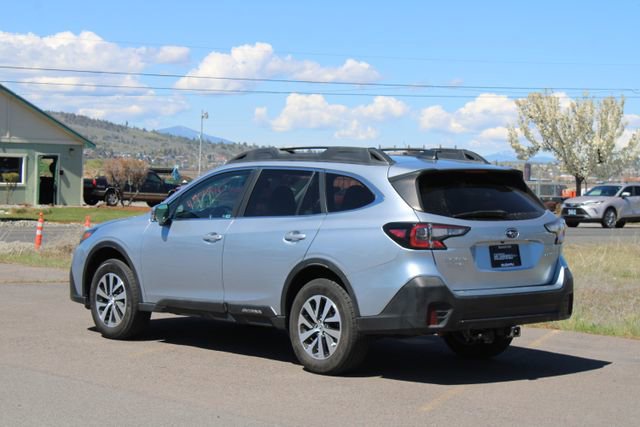 Used 2020 Subaru Outback Premium image 4