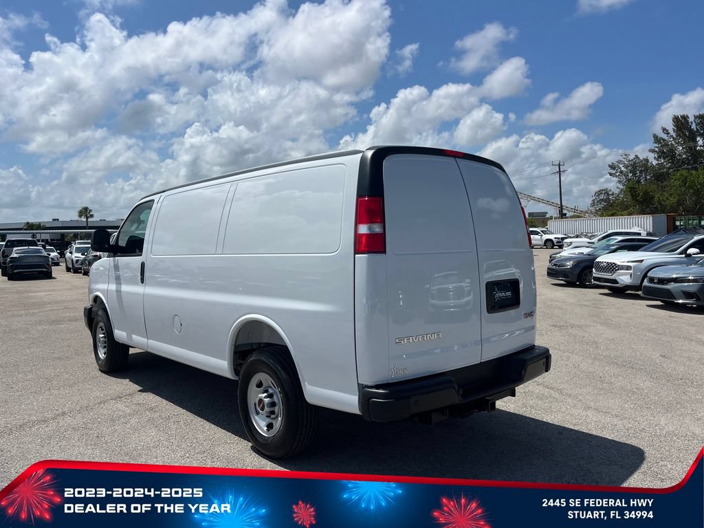 New 2026 GMC Savana 2500 w/ Driver Convenience Package RWD image 5