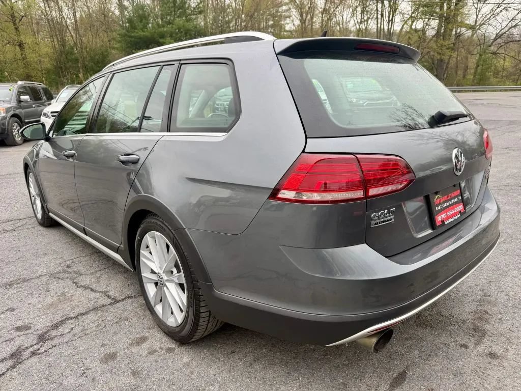 Used 2018 Volkswagen Golf Alltrack S AWD/4WD image 6