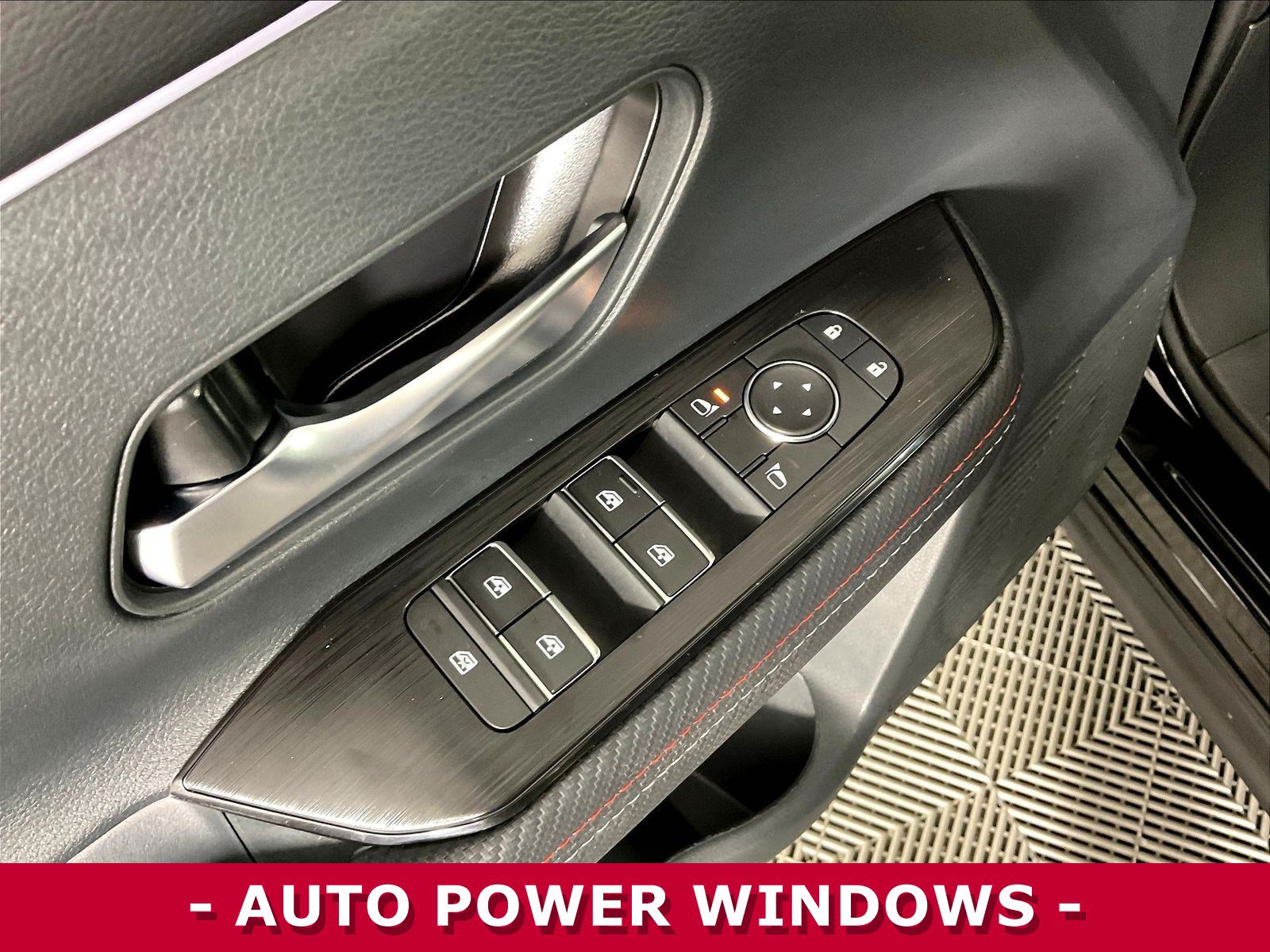 Certified 2026 Nissan Kicks SR w/ Cold Weather Package AWD/4WD image 39