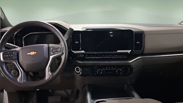 Used 2026 Chevrolet Silverado 3500 LTZ w/ LTZ Premium Package AWD/4WD image 9