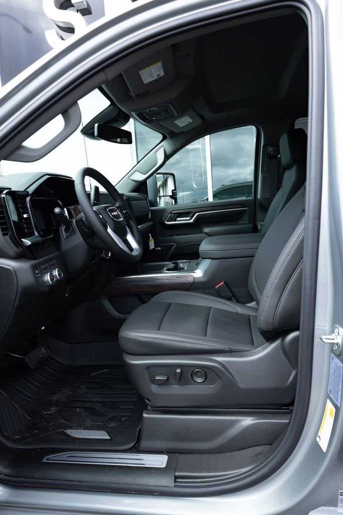 New 2026 GMC Sierra 2500 SLT w/ SLT Premium Package AWD/4WD image 23