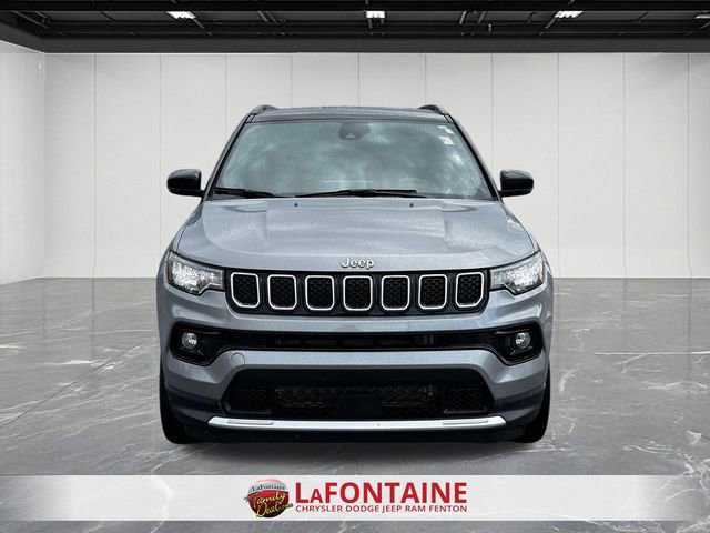 Used 2023 Jeep Compass Limited image 8