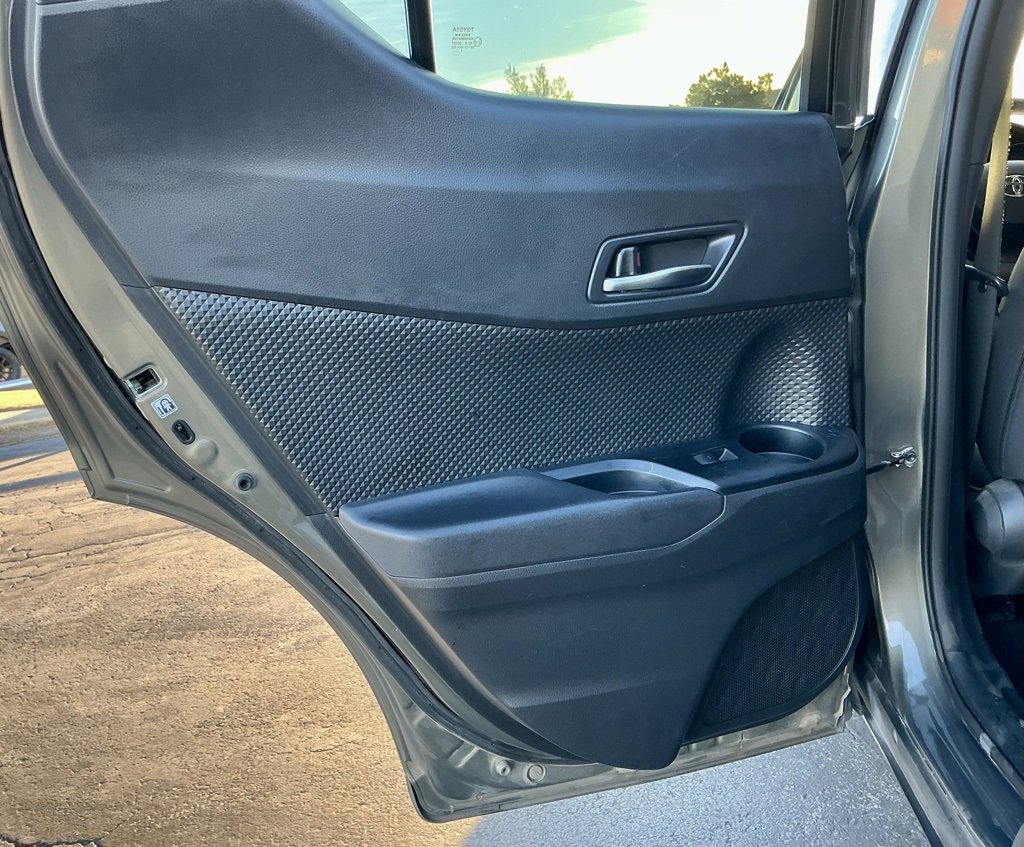 Used 2021 Toyota C-HR LE image 30