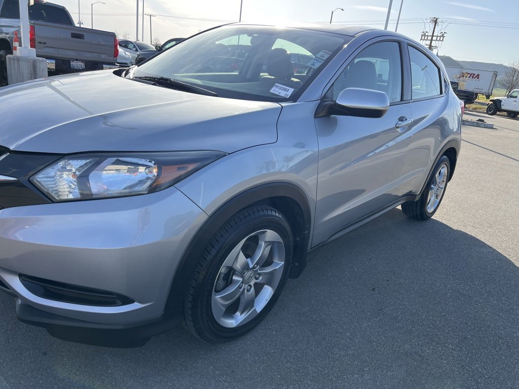 Used 2017 Honda HR-V LX image 11