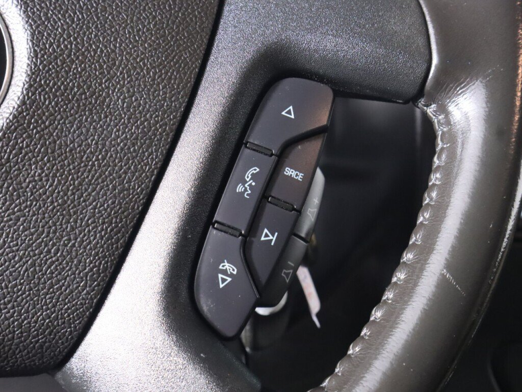 Used 2020 Chevrolet Express 3500 w/ Driver Convenience Package RWD image 13