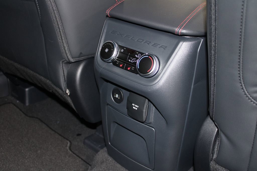 New 2026 Ford Explorer ST-Line w/ ST-Line Street Pack image 32