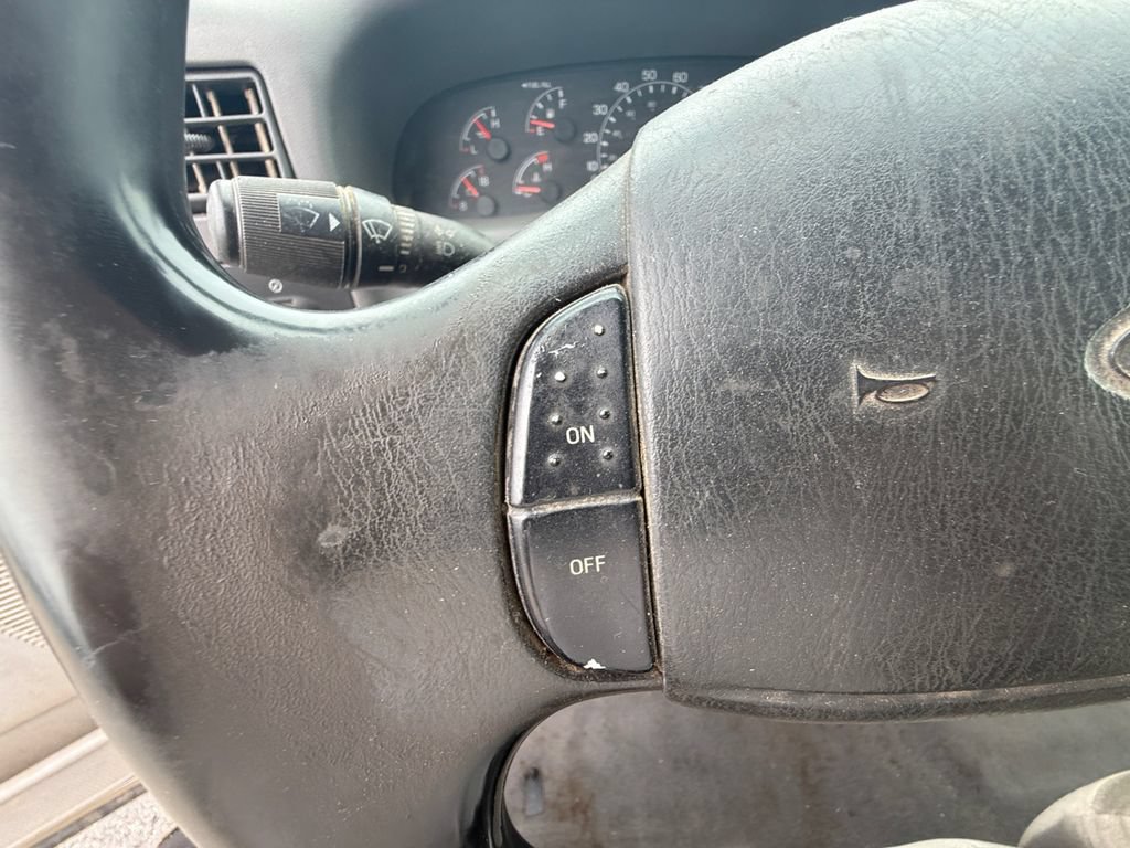 Used 2001 Ford F250 4x4 SuperCab Super Duty image 10