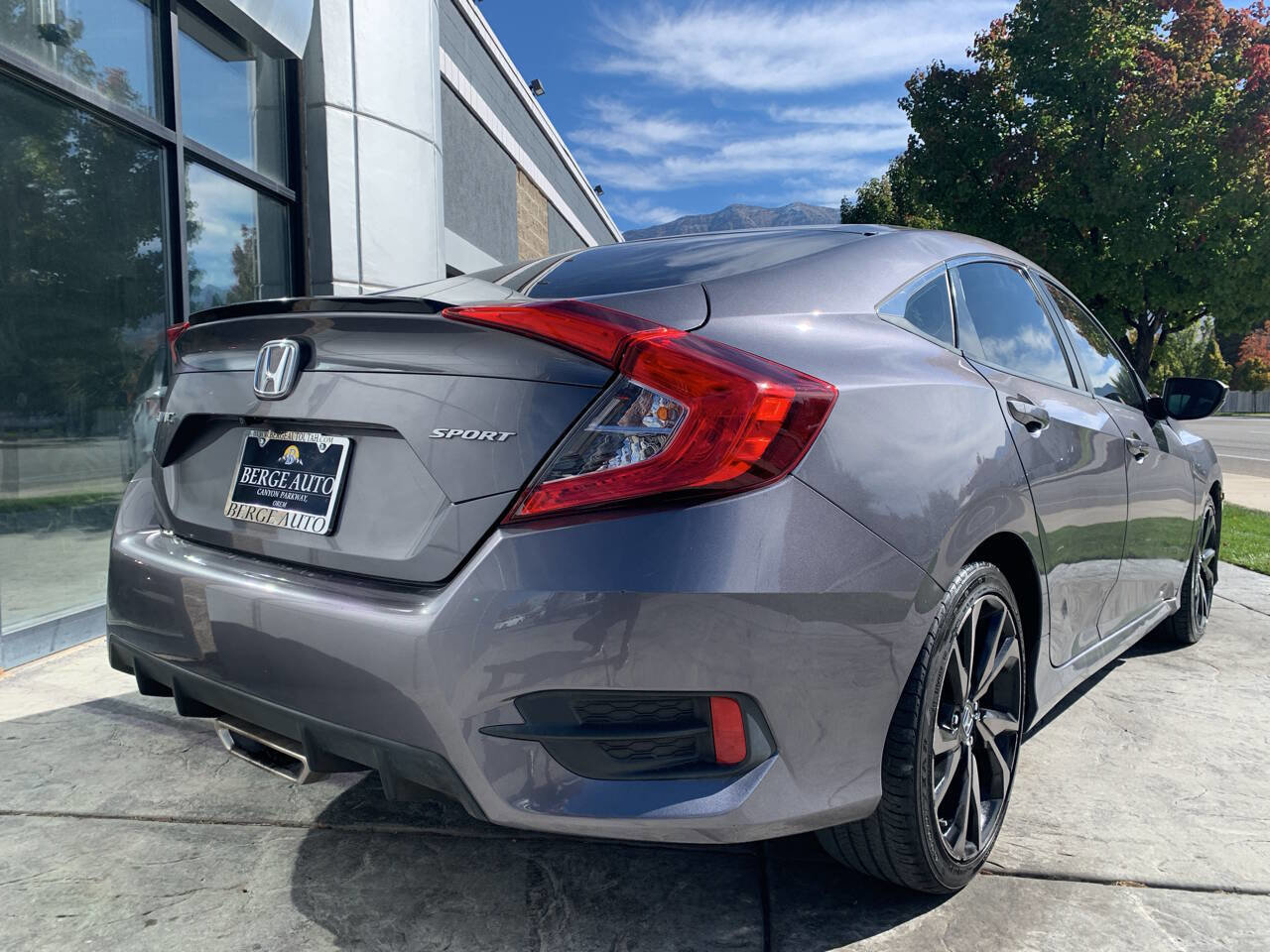 Used 2021 Honda Civic Sport image 5