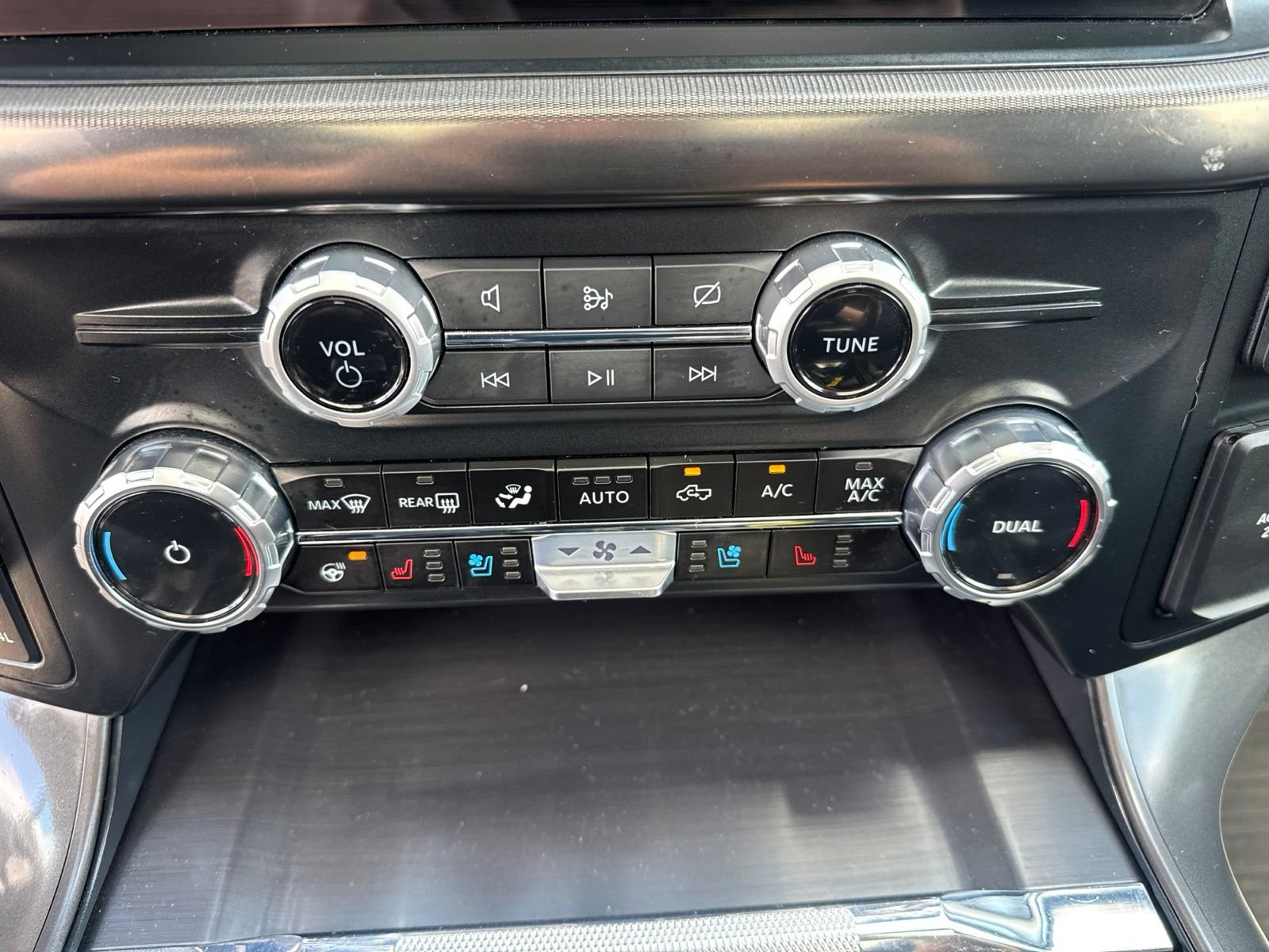 Used 2024 Ford F150 Lariat w/ Equipment Group 502A High AWD/4WD image 27