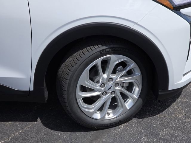 New 2027 Chevrolet Bolt LT FWD image 20