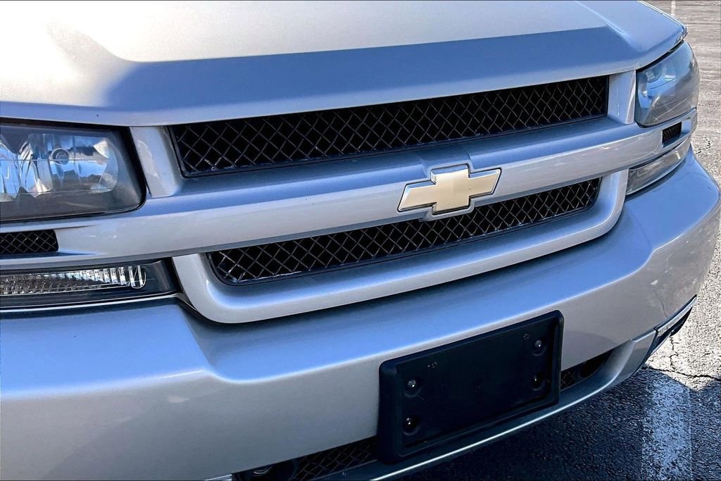 Used 2008 Chevrolet TrailBlazer SS w/ Sun And 6-Disc Cd Package image 27