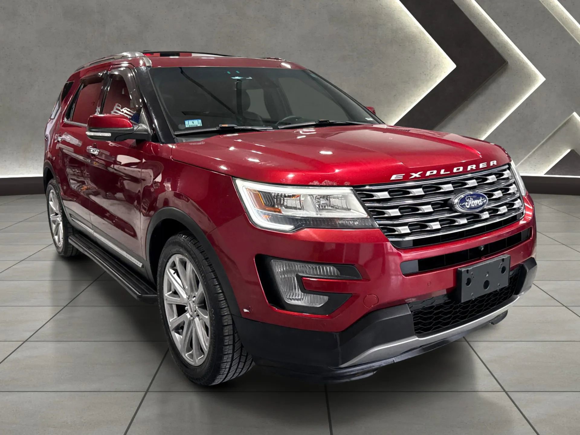Used 2017 Ford Explorer Limited w/ Equipment Group 301A AWD/4WD image 1