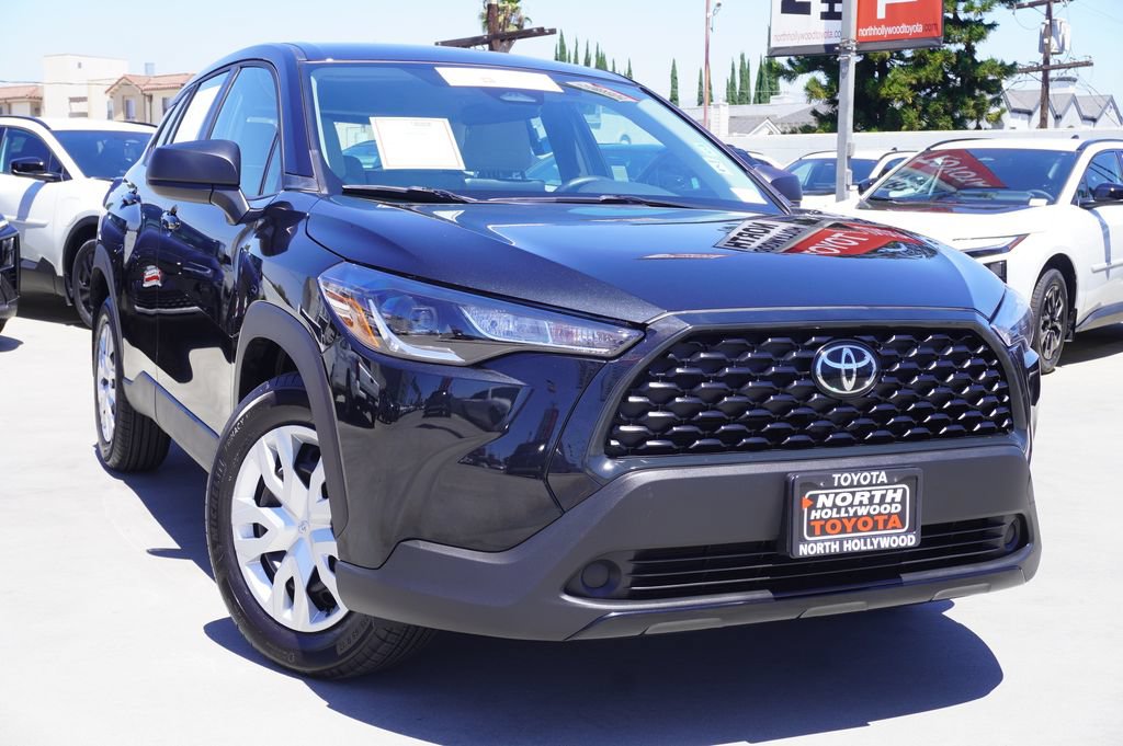 Certified 2023 Toyota Corolla Cross L FWD image 2