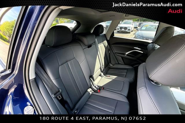 Used 2025 Audi Q5 Premium w/ Convenience Package AWD/4WD image 19