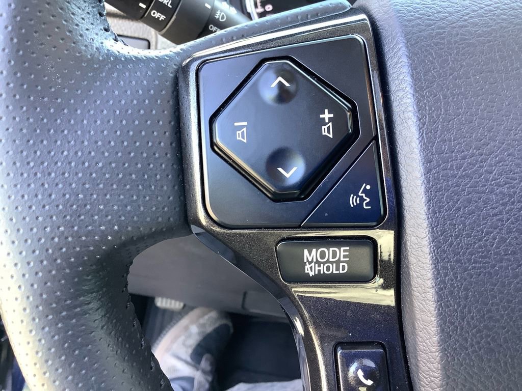 Used 2024 Toyota 4Runner TRD Off-Road Premium w/ Moonroof Package AWD/4WD image 29