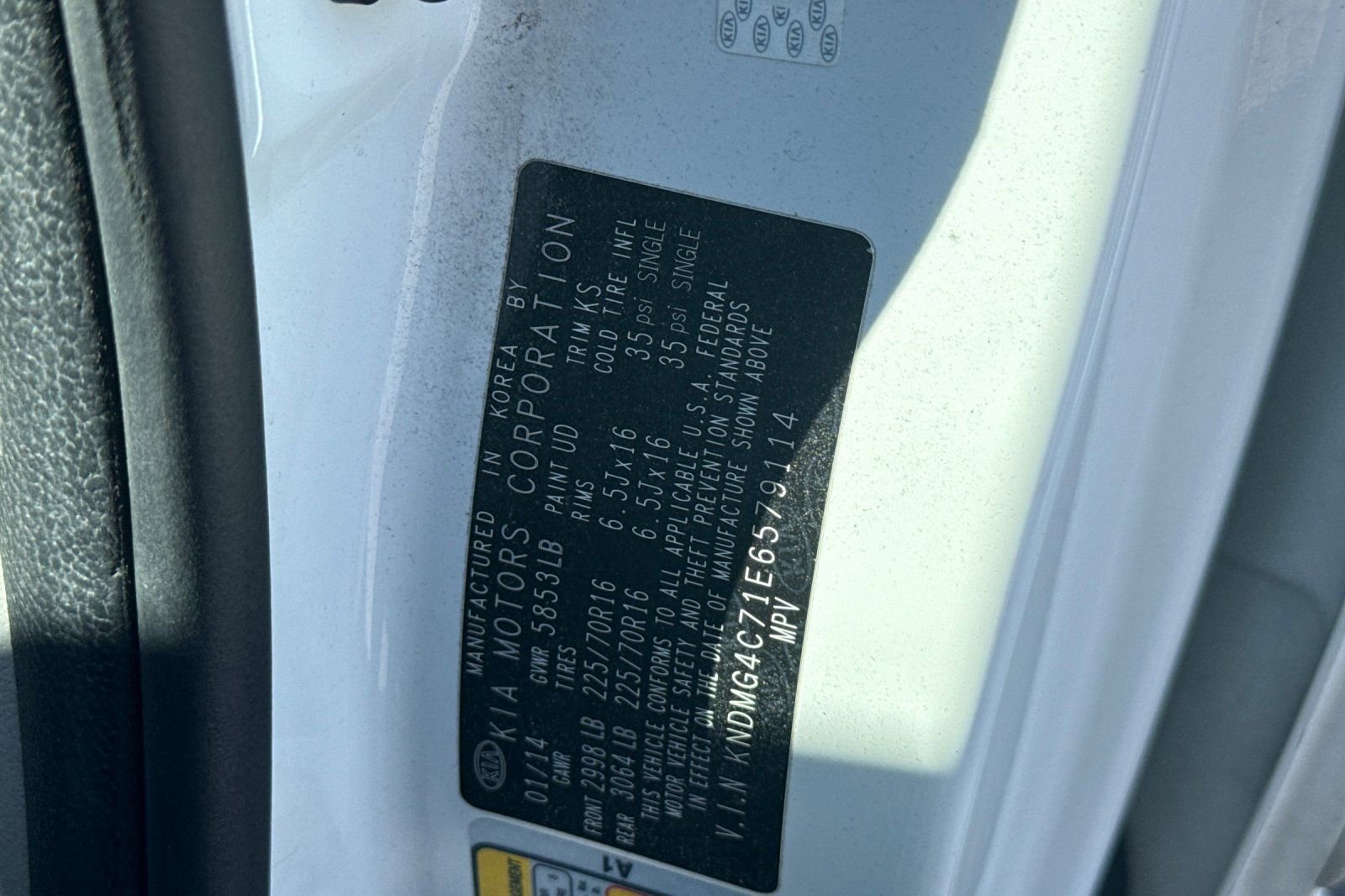 Used 2014 Kia Sedona LX FWD image 28