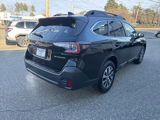 Used 2022 Subaru Outback Premium image 3