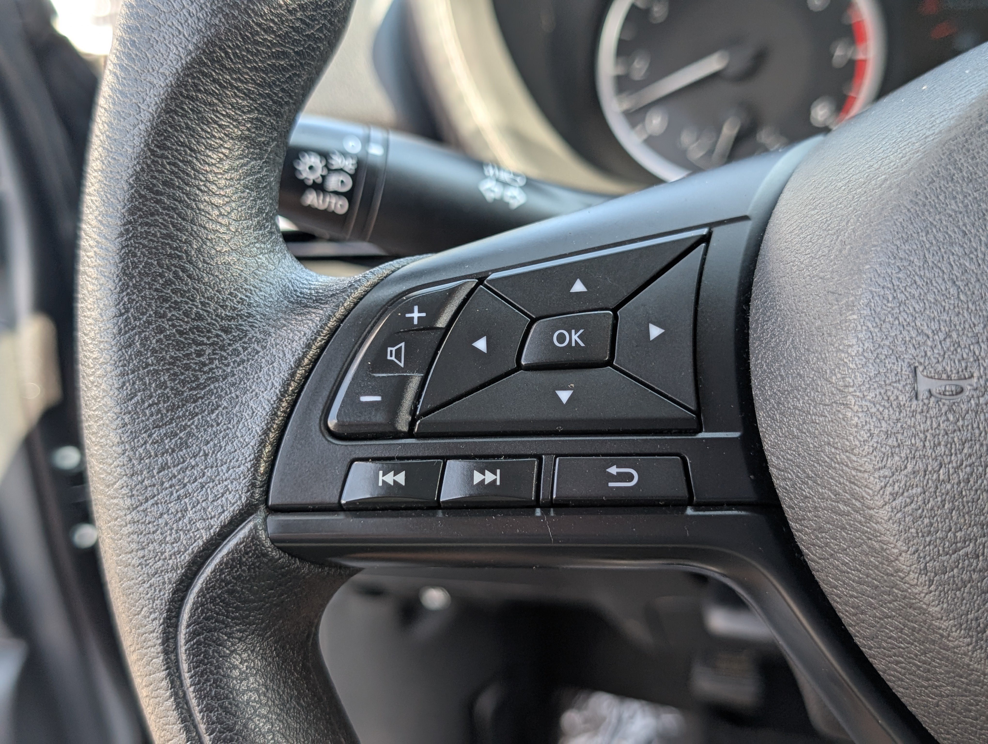 Used 2024 Nissan Sentra S FWD image 16