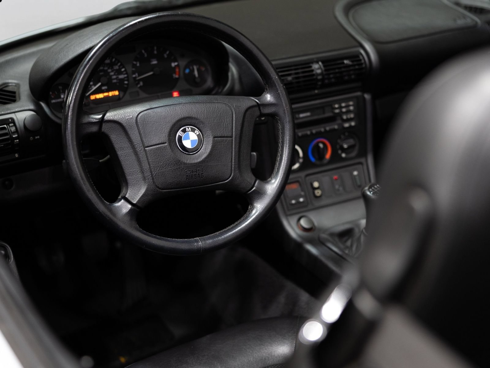Used 1997 BMW Z3 1.9 RWD image 34