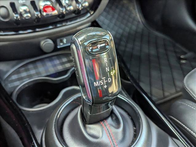 Used 2021 MINI Cooper Clubman S image 12