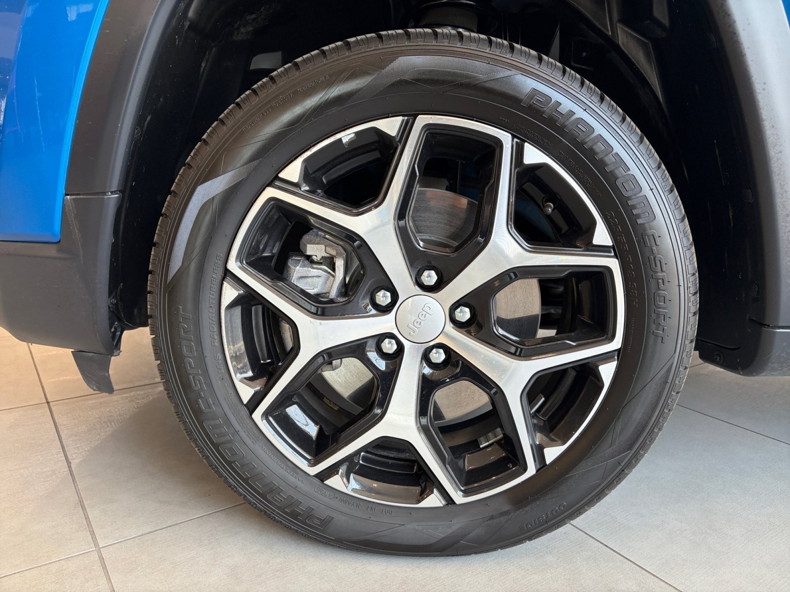 Used 2024 Jeep Compass Limited AWD/4WD image 11
