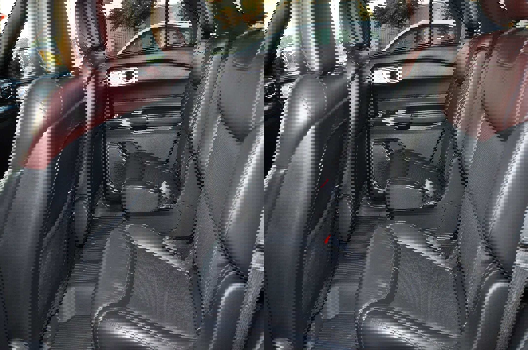 Used 2020 Ford Explorer Platinum w/ Premium Technology Package image 12