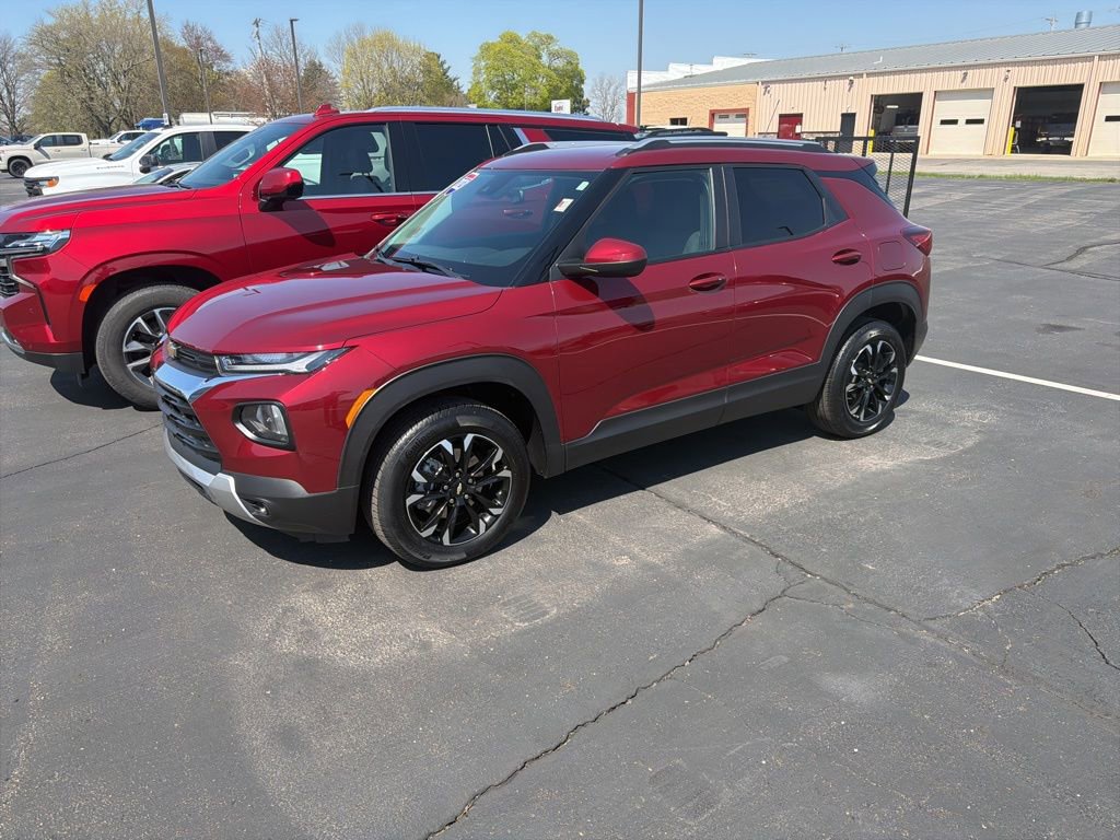 Used 2023 Chevrolet TrailBlazer LT w/ Convenience Package AWD/4WD image 9